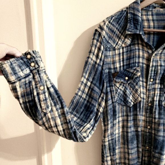 Silver Blue Plaid Soft Light  Flannel Stone Buttons Boho Western Women's Large - Picture 13 of 15